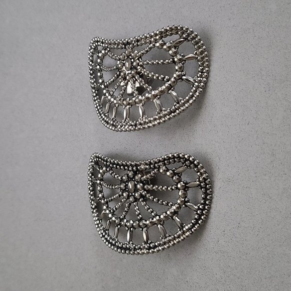 Silver Rhinestone Shoe Clips/ Shoe Jewelry - Picture 4 of 8